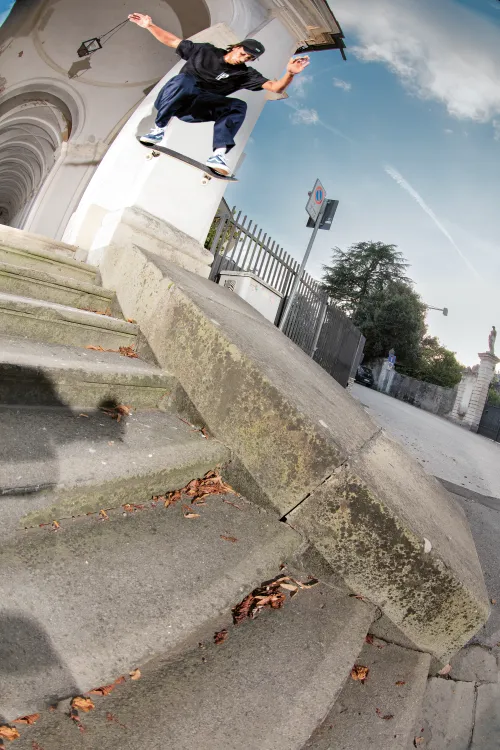 Portici di Monte Berico. Un percorso per i fedeli che salgono al Santuario della Madonna di Monte Berico. Will Ocean Odiete preferisce utilizzarle in discesa approfittando della colonna portante per questo Wallie Into the Bank. - Will Odiete, Wallie Into the Bank, foto Ramon Zuliani